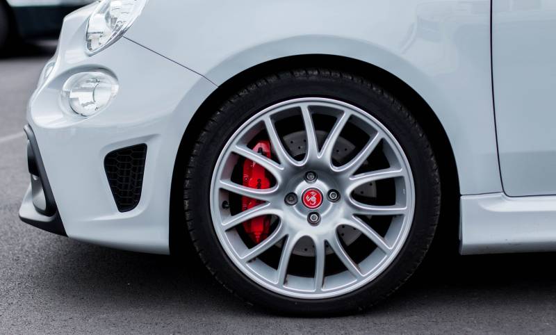 Faire appel à un spécialiste pour l'entretien de véhicules Abarth
