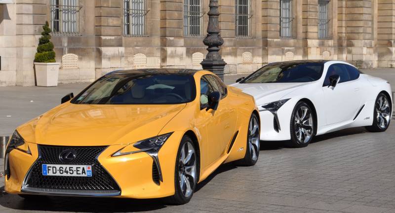 Professionnel automobile pour entretenir son véhicule Lexus